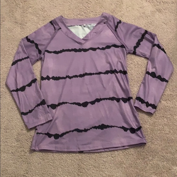 💜🖤 Long Sleeved T-shirt Size S 🖤💜 - Picture 2 of 14